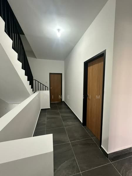 Rumah Teres 3 Tingkat untuk Disewa di Kulai (Johor) - Elaine Sim - Corridor - PropertyGuru.com.my