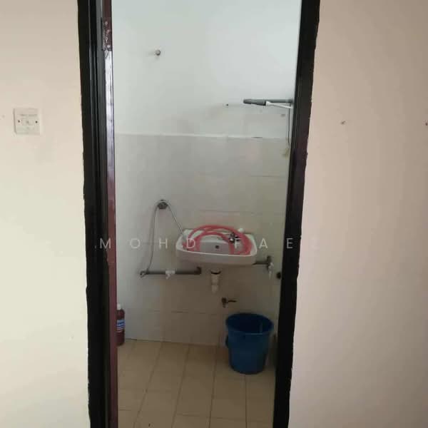 2-storey Terraced House for Sale in Bandar Putera Indah (Batu Pahat) - Mohd Faez - Bathroom - PropertyGuru.com.my