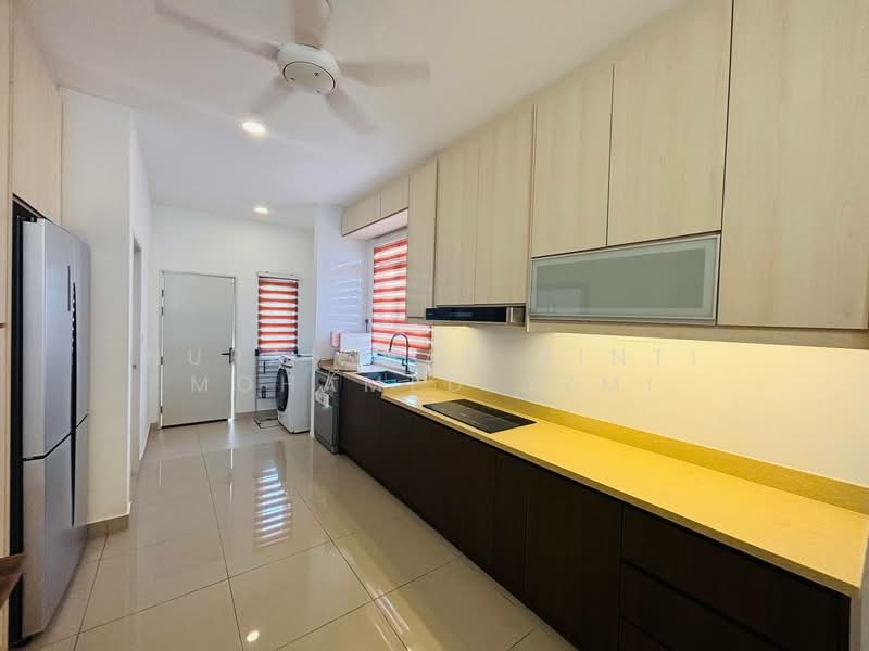 2-storey Terraced House for Sale in Cyberjaya (Selangor) - Nuraishah Binti Mohamed Azmi - Kitchen - PropertyGuru.com.my