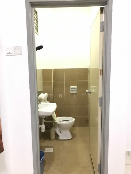 2-storey Terraced House for Rent in Johor Bahru (Johor) - Fion Lee - Bathroom - PropertyGuru.com.my