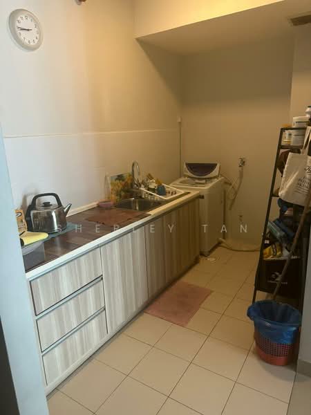 Servis Apartment untuk Disewa di Pacific Place - Sherley Tan - Kitchen - PropertyGuru.com.my