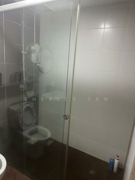 Servis Apartment untuk Disewa di Pacific Place - Sherley Tan - Bathroom - PropertyGuru.com.my
