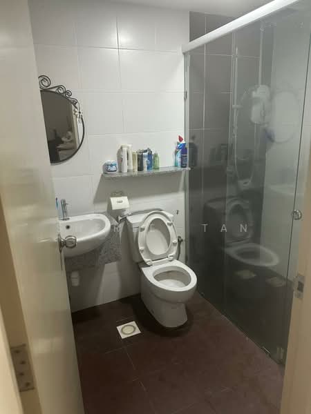 Servis Apartment untuk Disewa di Pacific Place - Sherley Tan - Bathroom - PropertyGuru.com.my