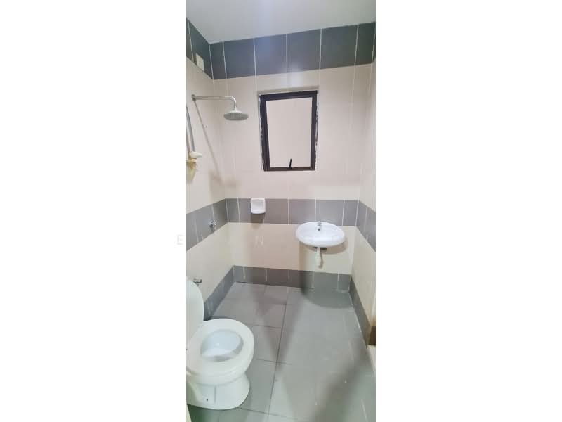 Rumah Teres 2.5 Tingkat untuk Dijual di Taman Putra Impiana (Puchong) - Evan Goh - Bathroom - PropertyGuru.com.my