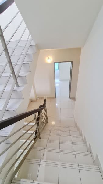 Rumah Teres 2.5 Tingkat untuk Dijual di Taman Putra Impiana (Puchong) - Evan Goh - Interior - PropertyGuru.com.my