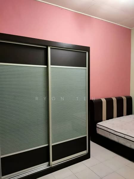 1.5-storey Terraced House for Sale in Taman Sierra Perdana (Masai) - Ryon Teh - Bedroom - PropertyGuru.com.my