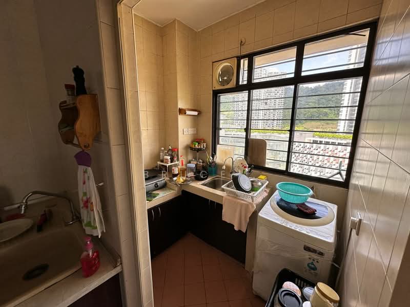 Condominium for Sale at Platinum Hill PV 3 - Bruce . - Kitchen - PropertyGuru.com.my