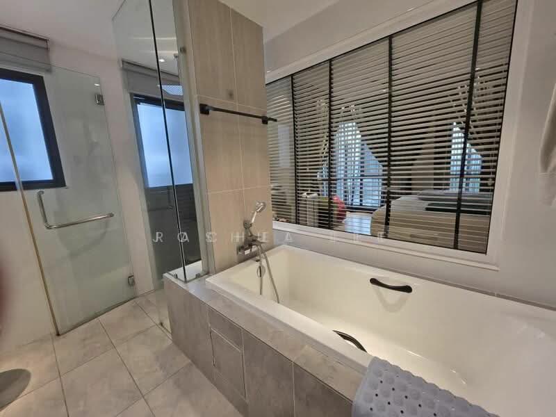 Kondominium untuk Dijual di Trinity Aquata - Rachel Lee - Bathroom - PropertyGuru.com.my
