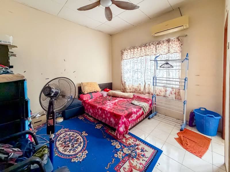 2-storey Terraced House for Sale in Bandar Saujana Putra (Tanjong Duabelas) - Azmi . - PropertyGuru.com.my