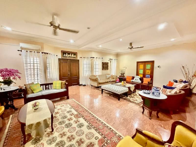 Bungalow for Sale in Kampung Tunku (Petaling Jaya) - Muhd Khairulnawawi Kamaruddin - Living Room - PropertyGuru.com.my