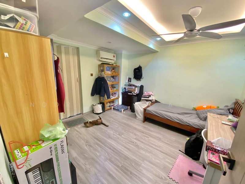 3-storey Terraced House for Sale in Taman Dagang (Ampang) - Noor Aini Bt Ayob - Bedroom - PropertyGuru.com.my
