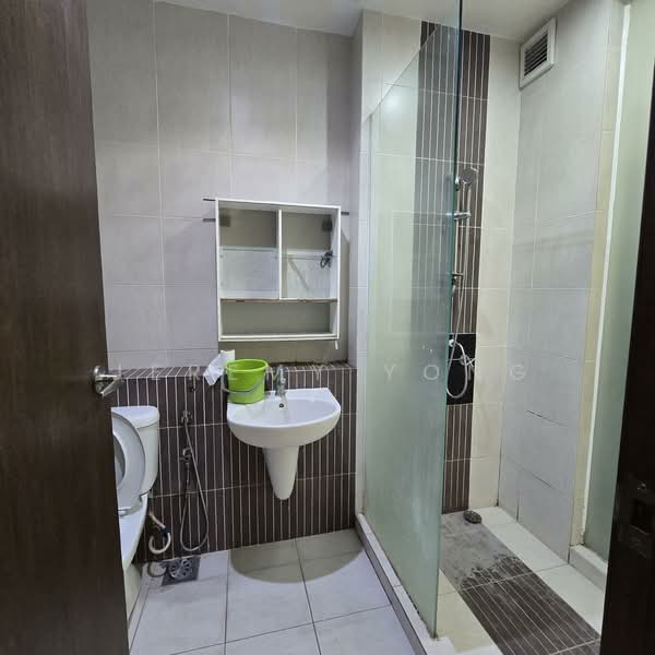 Rumah Berkembar untuk Disewa di Bandar Sungai Long (Selangor) - Jeremy Yong - Bathroom - PropertyGuru.com.my