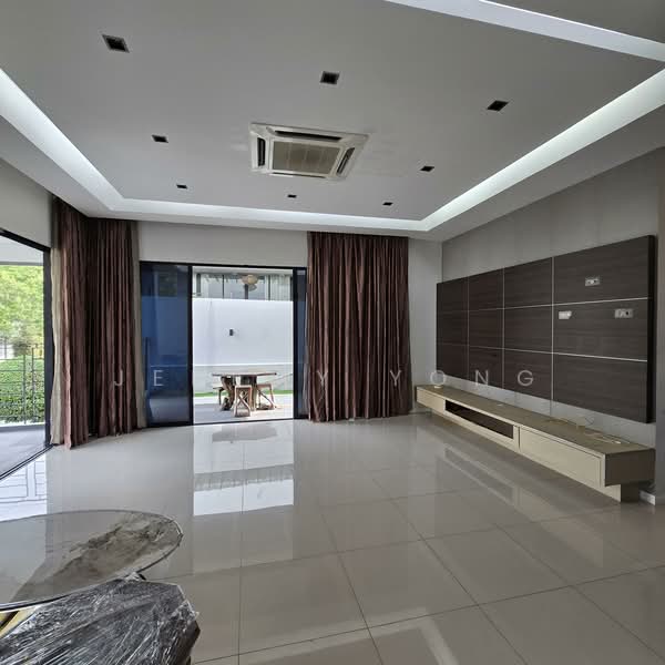 Rumah Berkembar untuk Disewa di Bandar Sungai Long (Selangor) - Jeremy Yong - Living Room - PropertyGuru.com.my