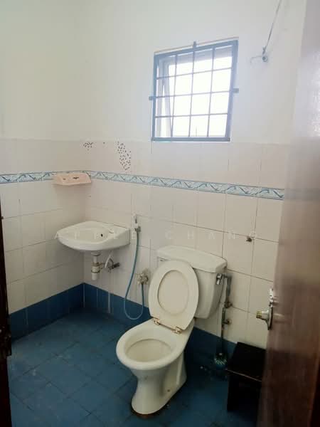 Rumah Teres 2 Tingkat untuk Disewa di Bandar Puteri Klang (Klang) - Apple Chang - Bathroom - PropertyGuru.com.my