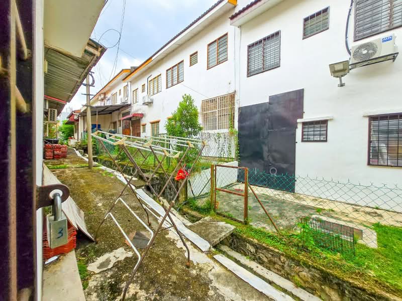 2-storey Terraced House for Sale in Bandar Putra Permai (Seri Kembangan) - Zul Syafiq - Exterior - PropertyGuru.com.my