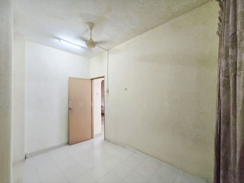2-storey Terraced House for Sale in Bandar Putra Permai (Seri Kembangan) - Zul Syafiq - Interior - PropertyGuru.com.my