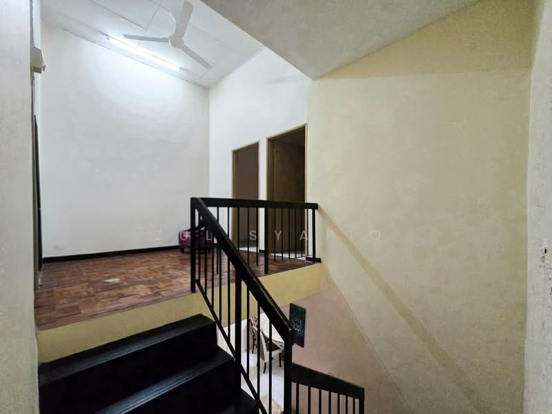 2-storey Terraced House for Sale in Bandar Putra Permai (Seri Kembangan) - Zul Syafiq - Interior - PropertyGuru.com.my