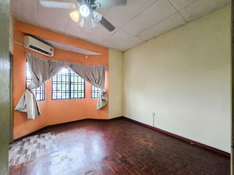 2-storey Terraced House for Sale in Bandar Putra Permai (Seri Kembangan) - Zul Syafiq - Interior - PropertyGuru.com.my