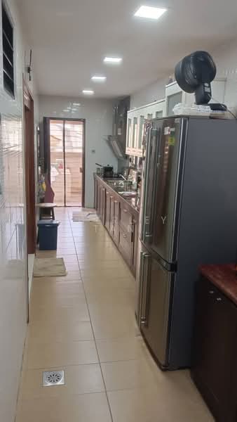 2-storey Terraced House for Sale in Bandar Putra Permai (Seri Kembangan) - Sherley Tan - Kitchen - PropertyGuru.com.my