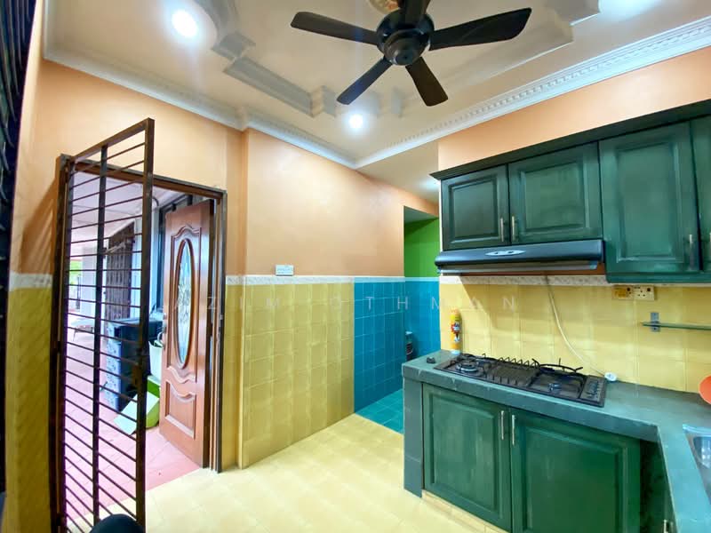 Rumah Teres 2 Tingkat untuk Dijual di Ampang (Selangor) - Azim Othman - Kitchen - PropertyGuru.com.my