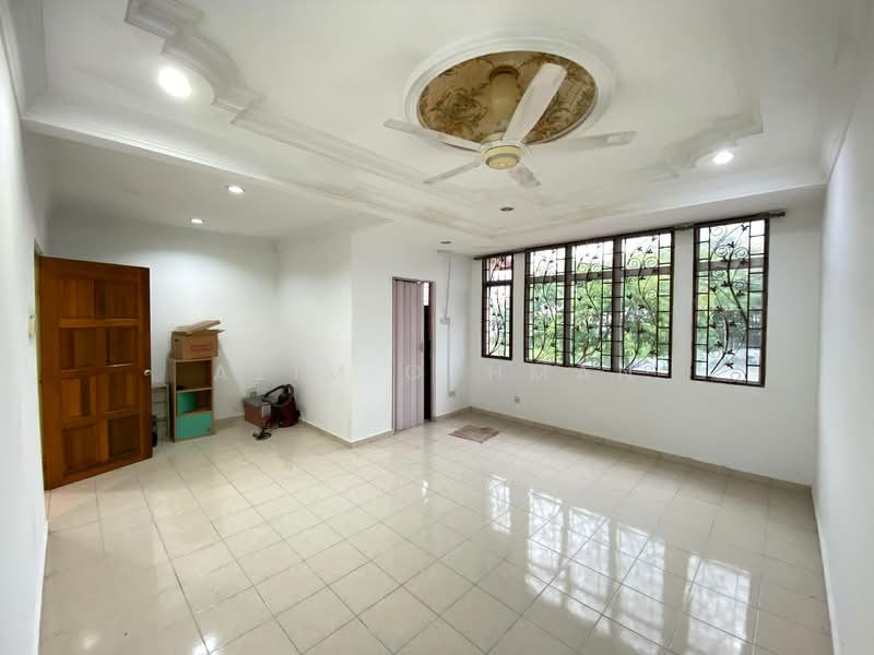 Rumah Teres 2 Tingkat untuk Dijual di Ampang (Selangor) - Azim Othman - Living Room - PropertyGuru.com.my