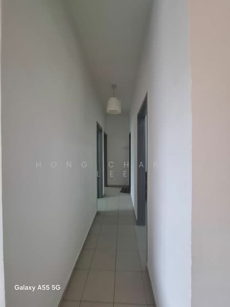 Pangsapuri untuk Disewa di Lake View Suites - Hong Charng Lee - Corridor - PropertyGuru.com.my