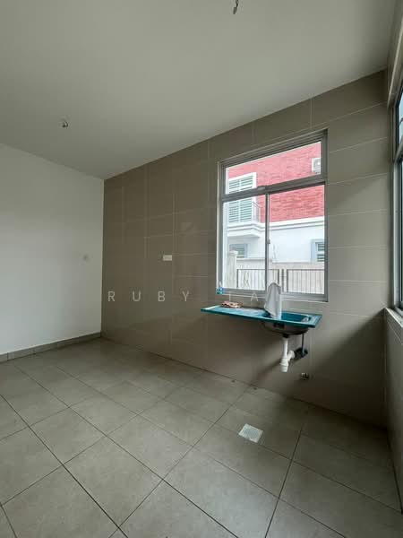 2-storey Terraced House for Sale in Indahpura Iris Park (Kulai) - Ruby Tan - Interior - PropertyGuru.com.my