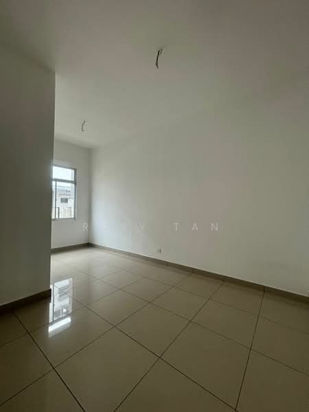 2-storey Terraced House for Sale in Indahpura Iris Park (Kulai) - Ruby Tan - Interior - PropertyGuru.com.my