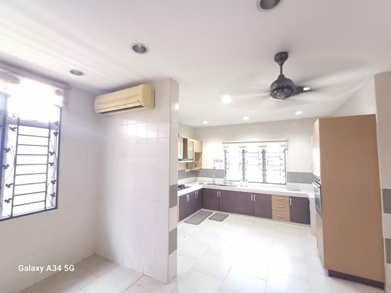 Semi-Detached House for Sale in Puchong (Selangor) - Joyce Hoo - Kitchen - PropertyGuru.com.my