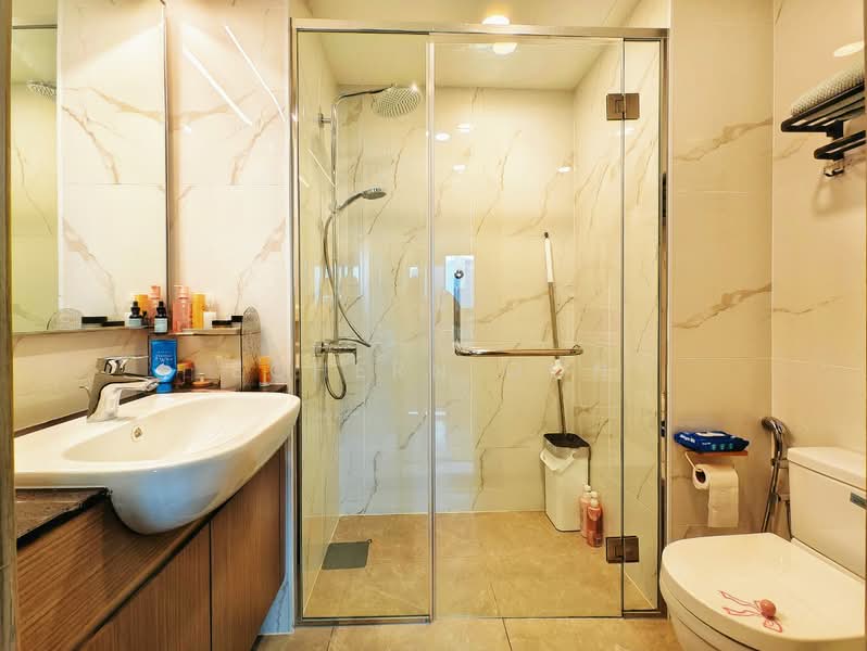 Service Residence for Rent at Agile Bukit Bintang - Eqhern Oon - Master Bathroom - PropertyGuru.com.my