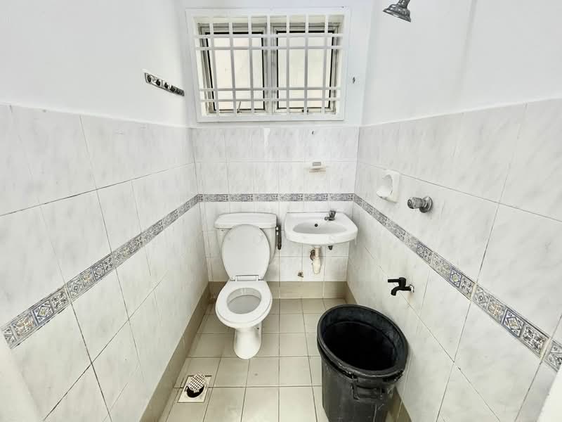 Apartment for Rent at Bayu Puteri 2 - Mandy Goh Siew Li - Bathroom - PropertyGuru.com.my