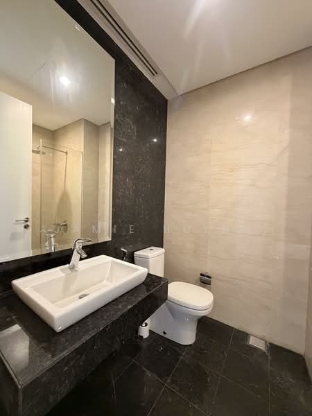 Service Residence for Sale at Pavilion Residences - Jamie Huynh - Bathroom - PropertyGuru.com.my