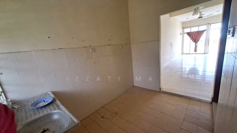 1-storey Terraced House for Sale in Pasir Puteh (Kelantan) - Izzati Mat - Kitchen - PropertyGuru.com.my