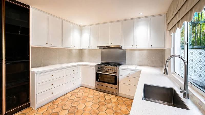 Rumah Banglo untuk Dijual di Damansara Heights (Kuala Lumpur) - Tina Chua - Kitchen - PropertyGuru.com.my