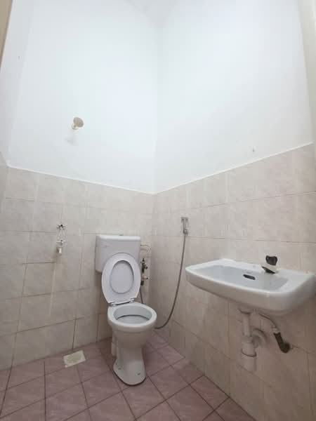 1-storey Terraced House for Sale in Bagan (Johor) - Albert Liew - Bathroom - PropertyGuru.com.my