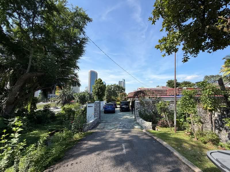 Bungalow for Sale in Petaling Jaya (Selangor) - Hanif Hanz - Exterior - PropertyGuru.com.my