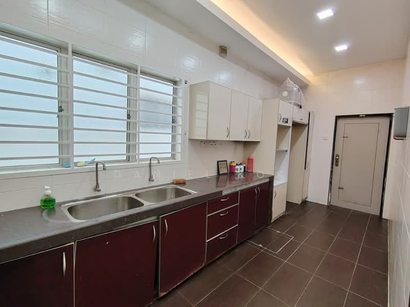 Semi-Detached House for Sale in Bandar Botanic (Klang) - Daniel Kok - Kitchen - PropertyGuru.com.my