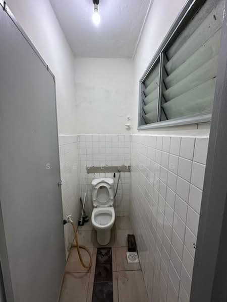 1-storey Terraced House for Sale in Taman Ehsan (Kepong) - Steve Yong - Bathroom - PropertyGuru.com.my