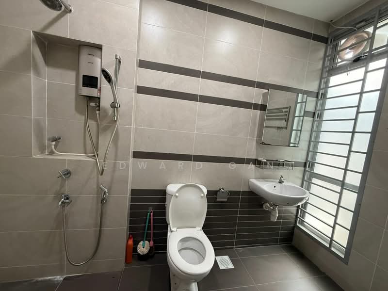 Kondominium untuk Disewa di The Seed Taman Sutera Utama - Edward Gan - Bathroom - PropertyGuru.com.my