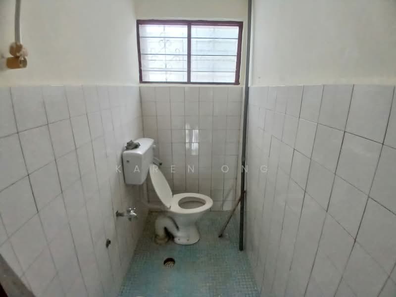 2-storey Terraced House for Sale in Taman Permata (Ulu Kelang) - Karen Ong - Bathroom - PropertyGuru.com.my