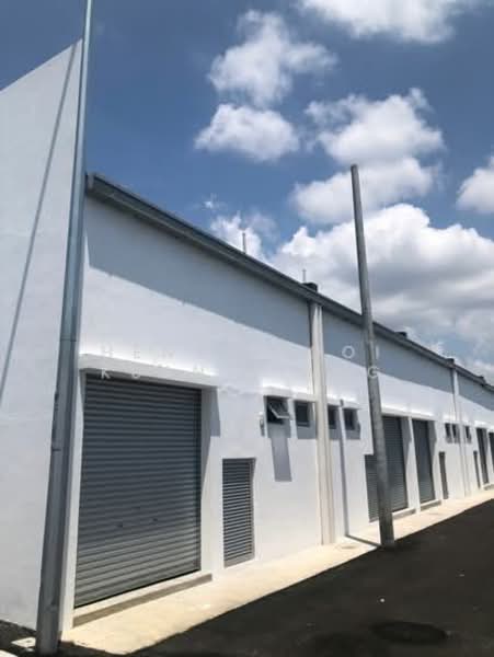Shop for Rent in Beranang (Selangor) - Henry Kooi Kuan Xiang - Exterior - PropertyGuru.com.my