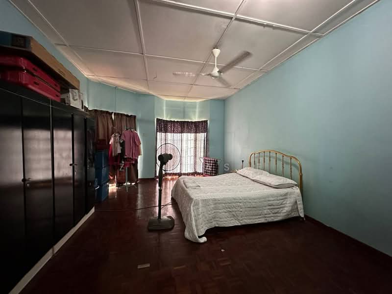 Rumah Teres 2 Tingkat untuk Dijual di Seksyen 1 Bandar Baru Bangi (Bandar Baru Bangi) - Zul Hasif - Bedroom - PropertyGuru.com.my