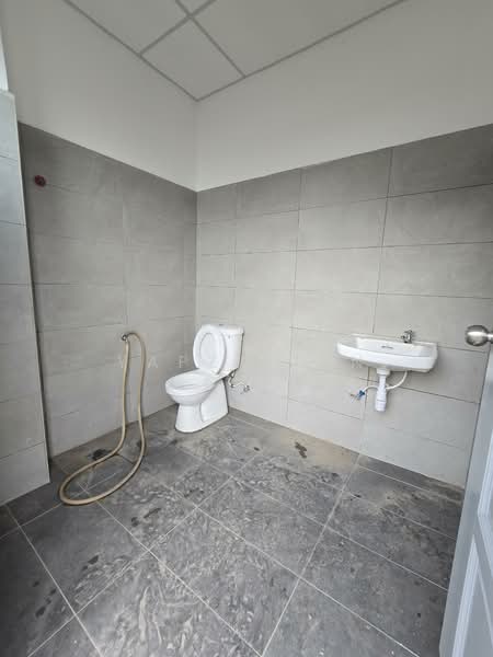 Warehouse for Rent in Telok Panglima Garang (Jenjarom) - Yapz Chin - Bathroom - PropertyGuru.com.my