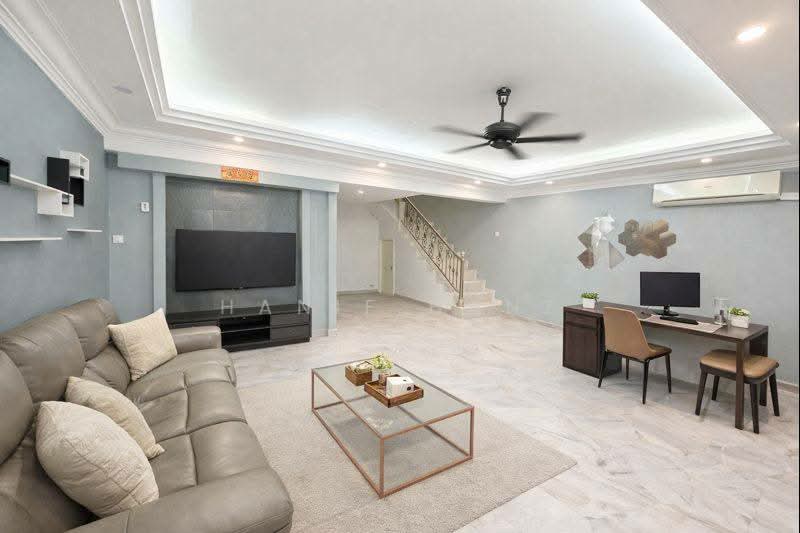 1-storey Terraced House for Sale in Cheras (Selangor) - Hanif Hanz - Living Room - PropertyGuru.com.my
