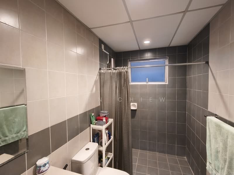 Service Residence for Sale at Koi Kinrara - Moon Chiew - Bathroom - PropertyGuru.com.my
