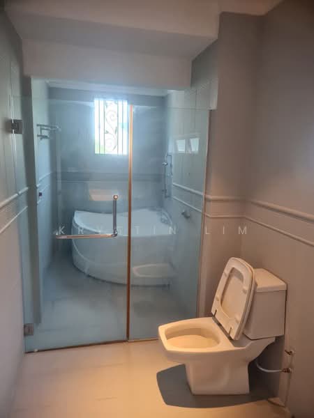 Rumah Banglo untuk Dijual di Ampang Jaya (Ampang) - Krystin Lim - Bathroom - PropertyGuru.com.my