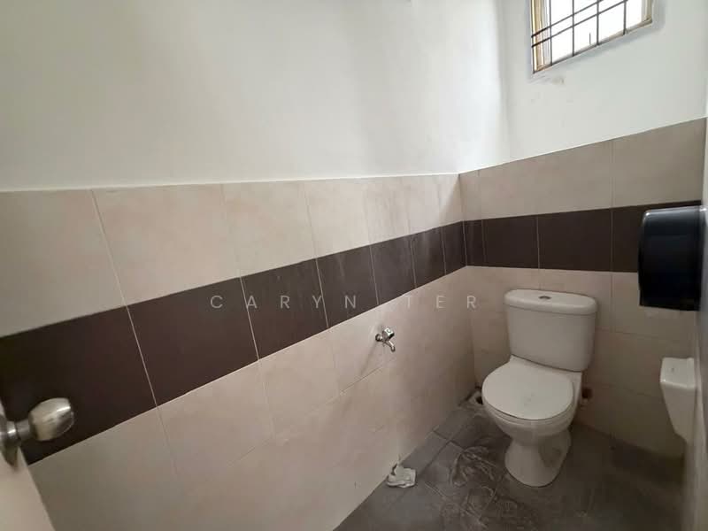 Shop for Rent in Setia Tropika (Johor Bahru) - Caryn Ter - Bathroom - PropertyGuru.com.my