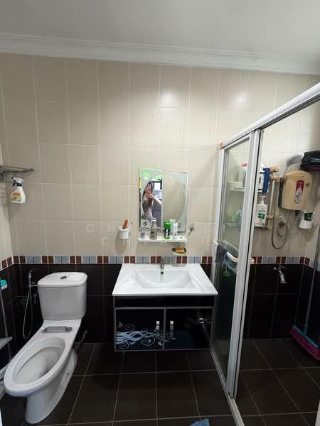 Rumah Teres 2 Tingkat untuk Dijual di Taman Molek (Johor Bahru) - Chia Wei Chiang - Bathroom - PropertyGuru.com.my