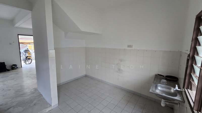 Rumah Teres 2 Tingkat untuk Dijual di Taman Bukit Permai (Ampang) - Elaine Teoh - Kitchen - PropertyGuru.com.my