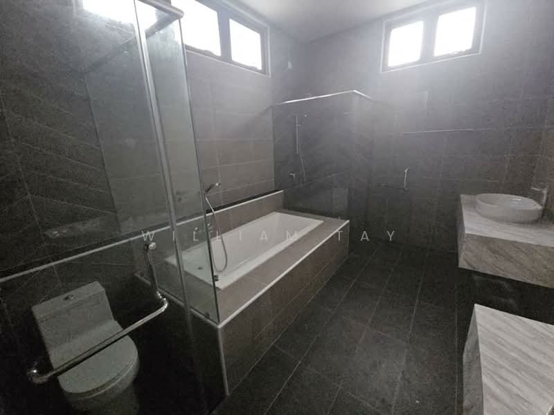 Semi-Detached House for Sale in Taman Nusa Sentral (Iskandar Puteri (Nusajaya)) - William Tay - Bathroom - PropertyGuru.com.my